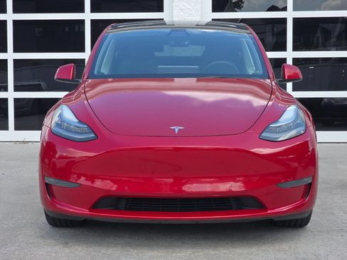 Used 2021 Tesla Model Y Long Range AWD/4WD image 9
