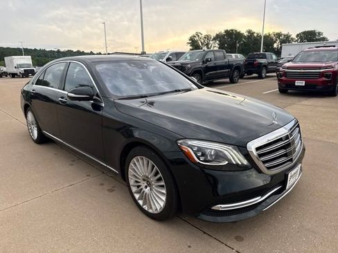 Used 2019 Mercedes-Benz S 560 4MATIC Sedan image 1