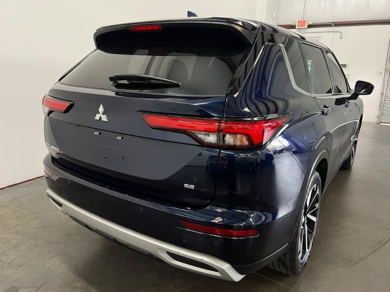 Used 2023 Mitsubishi Outlander SE FWD image 4