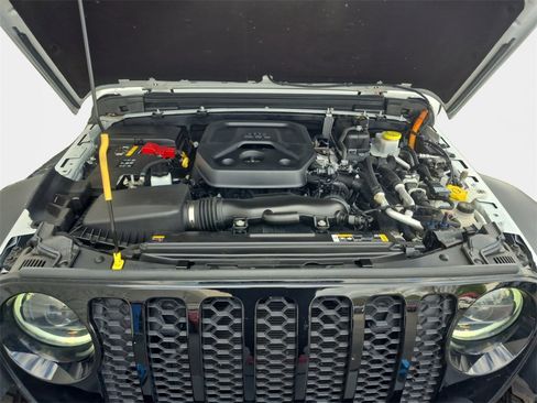 Used 2023 Jeep Wrangler Unlimited w/ Sun & Screen Package image 26