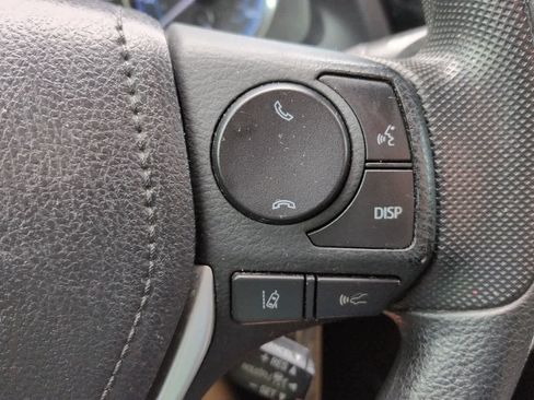 Used 2019 Toyota Corolla LE FWD image 23