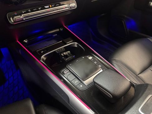 Used 2022 Mercedes-Benz GLB 250 image 17