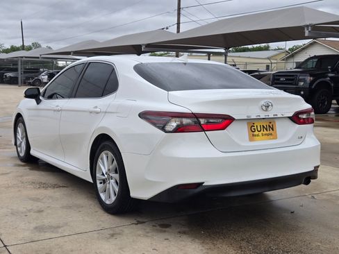 Used 2023 Toyota Camry LE FWD image 5