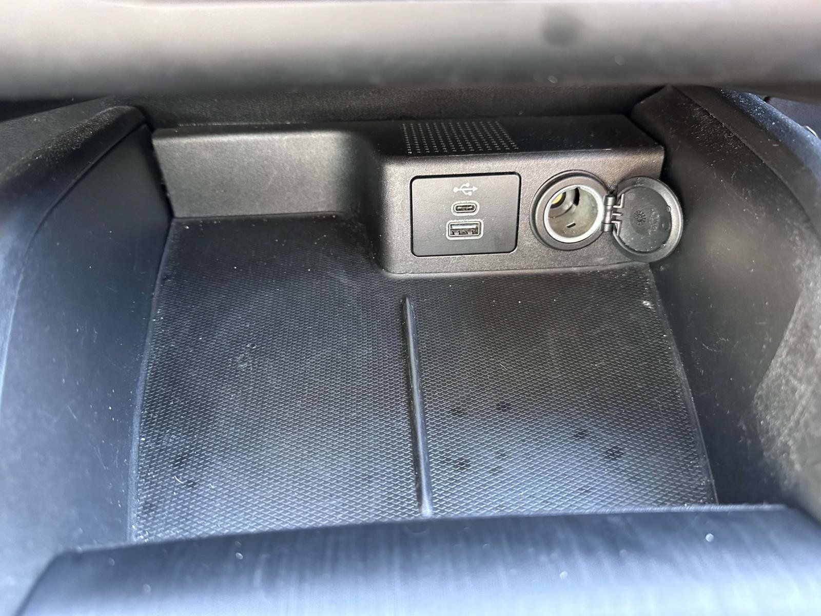Used 2025 Ford Escape Active AWD/4WD image 25