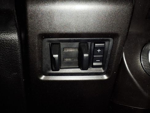 Used 2018 Ford Expedition Limited w/ Equipment Group 301A image 23