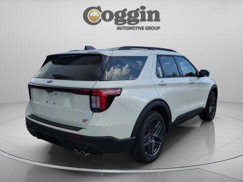 New 2026 Ford Explorer ST w/ Sun And Sound Package image 4