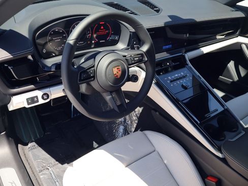 New 2026 Porsche Panamera image 4