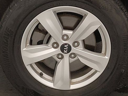 Used 2021 Kia Sorento LX FWD image 31