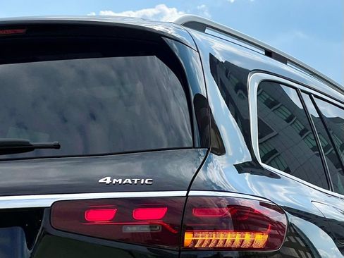 Certified 2026 Mercedes-Benz GLS 450 4MATIC image 10