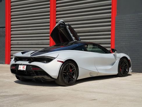 Used 2018 McLaren 720S RWD image 6