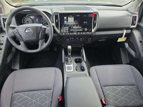 New 2026 Nissan Frontier SV w/ SV Convenience Package AWD/4WD image 18