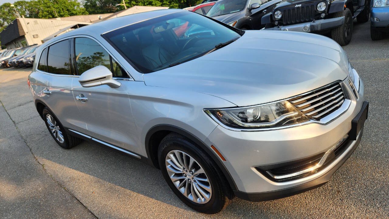 Used 2016 Lincoln MKX Select w/ Select Plus Package AWD/4WD image 19
