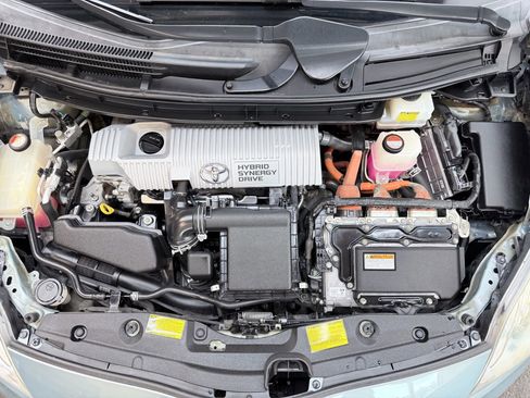 Used 2014 Toyota Prius Three w/ Solar Roof Package image 22