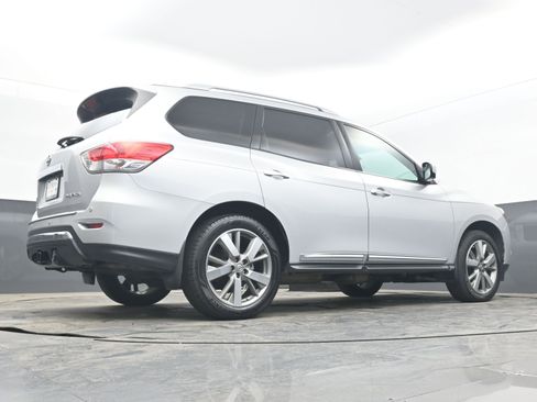 Used 2013 Nissan Pathfinder Platinum image 24