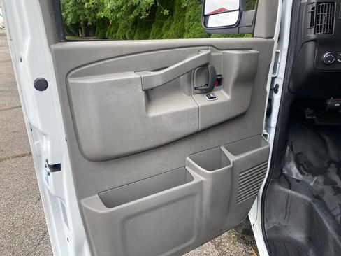 Used 2020 GMC Savana 2500 w/ Driver Convenience Package RWD image 10
