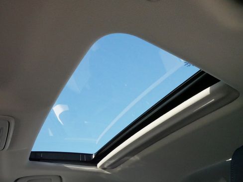 Certified 2025 Honda Accord EX-L image 32