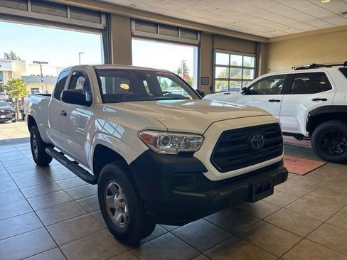 Used 2019 Toyota Tacoma SR RWD image 3