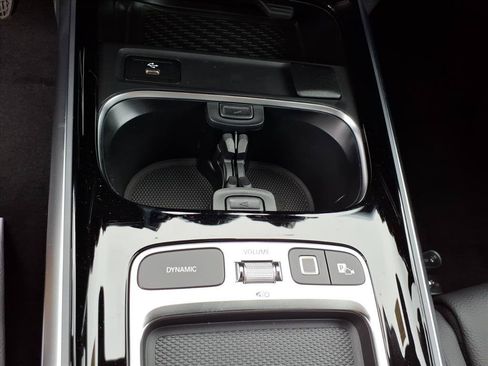 Used 2026 Mercedes-Benz GLB 250 4MATIC image 18