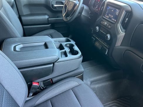 Used 2024 Chevrolet Silverado 1500 Custom Trail Boss w/ LPO, Dark Essentials Package AWD/4WD image 17