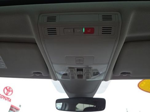 Used 2024 Volkswagen Tiguan Wolfsburg Edition w/ Panoramic Sunroof Package AWD/4WD image 20