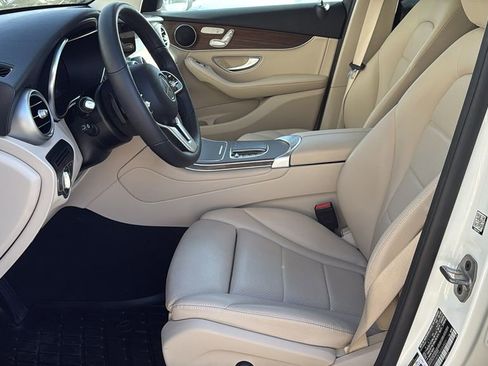 Used 2022 Mercedes-Benz GLC 300 4MATIC w/ Premium Package Lite image 20