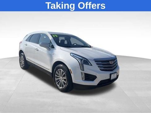 Used 2019 Cadillac XT5 Luxury image 1
