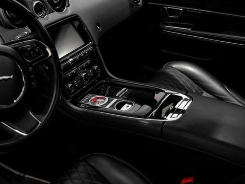 Used 2019 Jaguar XJ L Portfolio image 20