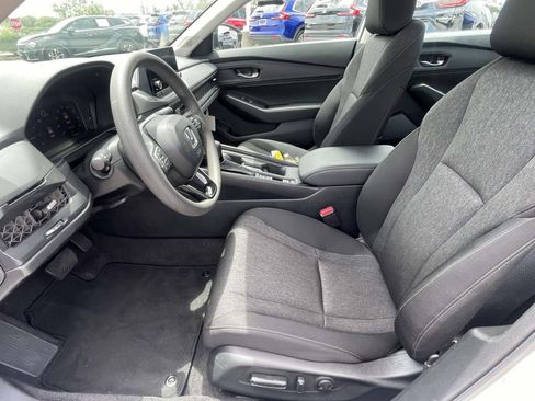 Used 2025 Honda Accord SE image 13