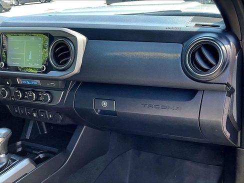Used 2023 Toyota Tacoma TRD Sport w/ Technology Package AWD/4WD image 13