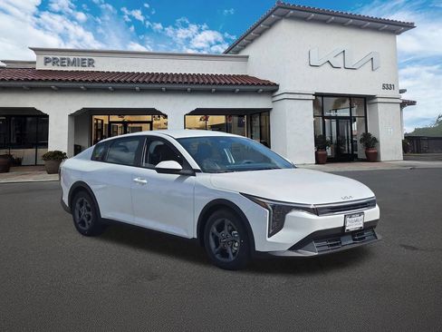 New 2026 Kia K4 FWD image 2