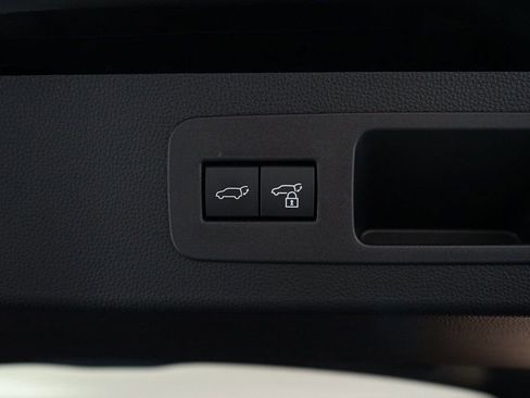 Used 2026 Lexus LX 600 4WD w/ Accessory Package (2T) image 38