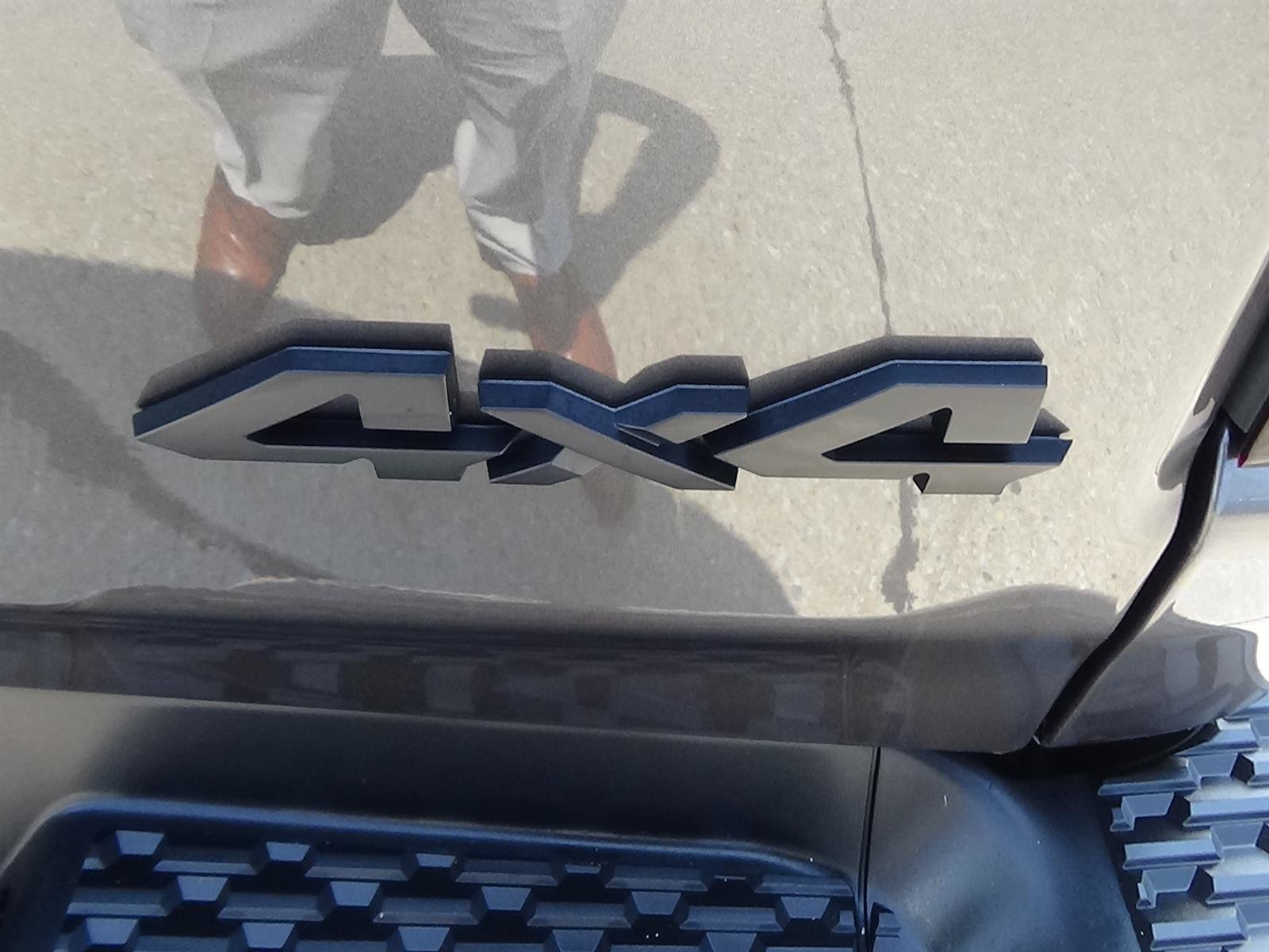 Used 2025 RAM 1500 Laramie w/ Night Edition AWD/4WD image 11