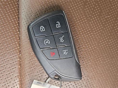 Used 2021 Chevrolet Suburban High Country w/ Premium Package AWD/4WD image 30