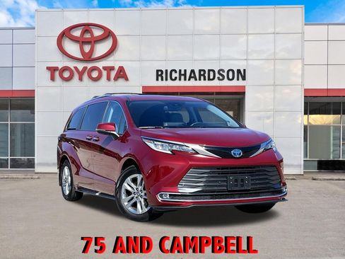Used 2024 Toyota Sienna Limited FWD image 1