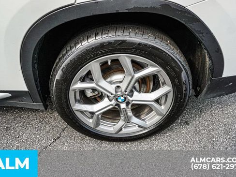 Used 2025 BMW X4 xDrive30i AWD/4WD image 17