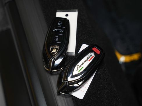 Used 2024 Lamborghini Revuelto AWD/4WD image 49