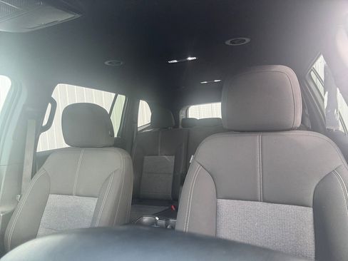 Used 2025 GMC Acadia Elevation image 13