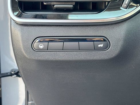 New 2027 INFINITI QX60 Luxe FWD image 17