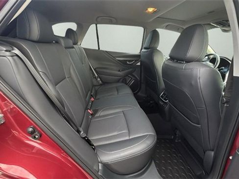 Used 2022 Subaru Outback Limited image 11