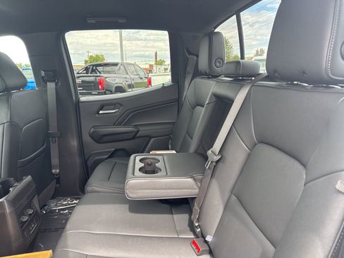 New 2026 GMC Canyon Elevation w/ Convenience Package image 32