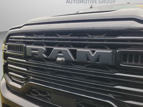 Used 2025 RAM 2500 Laramie AWD/4WD image 11