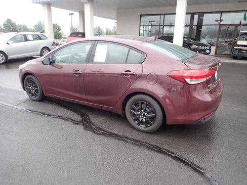 Used 2018 Kia Forte LX FWD image 3