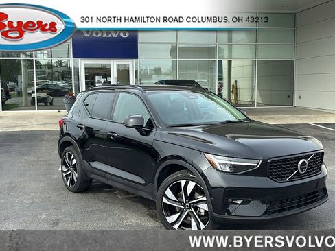 Used 2023 Volvo XC40 B5 Plus w/ Climate Package AWD/4WD image 1