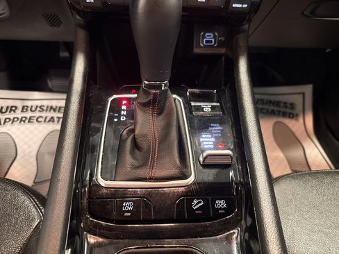 Used 2023 Jeep Compass Trailhawk AWD/4WD image 19