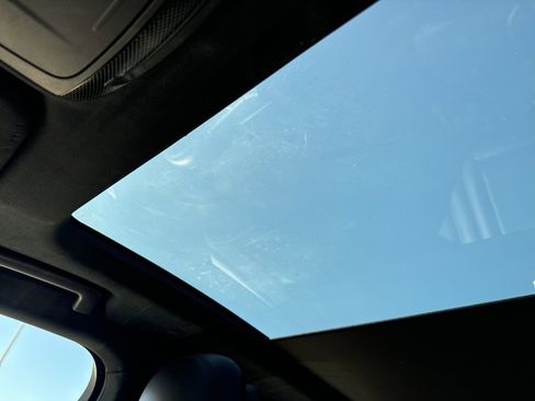 Used 2018 Lincoln Continental Reserve image 12