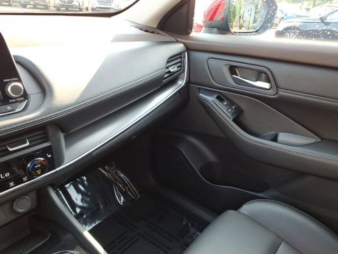 Used 2023 Nissan Rogue SV w/ SV Premium B Package AWD/4WD image 24