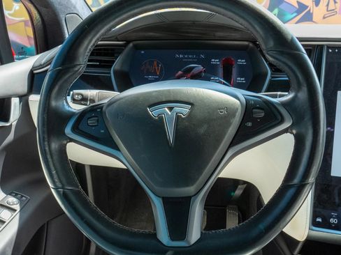 Used 2020 Tesla Model X Long Range AWD/4WD image 38