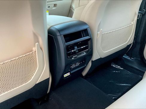 New 2025 Jeep Grand Cherokee Limited image 14