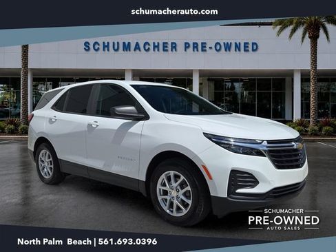 Used 2024 Chevrolet Equinox LS w/ LS Convenience Package FWD image 1