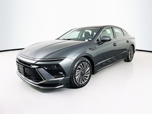 Used 2025 Hyundai Sonata SEL image 3